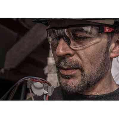 Защитные очки Milwaukee с зоной коррекции, +1, прозрачные (4932478909) Винница