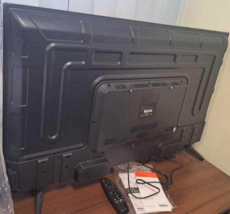 Телевизор: Samsung Smart TV, T2 ,42