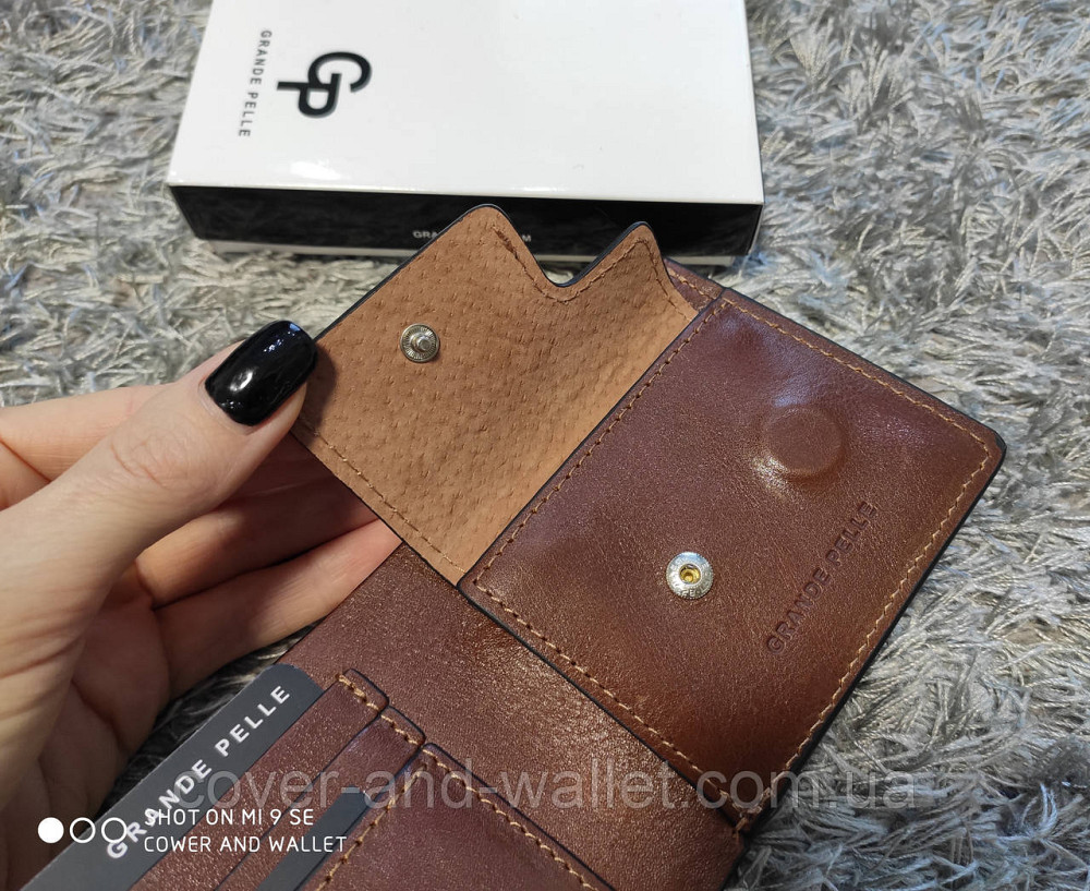 Коричневый мужской кожаный кошелек ручной роботы на магнитах Grande Pelle Киев - изображение 4