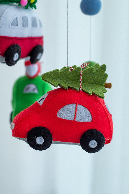 Дитячий мобіль на ліжечко для немовлят WooolyWool «Святкові машинки» Київ - фото 3
