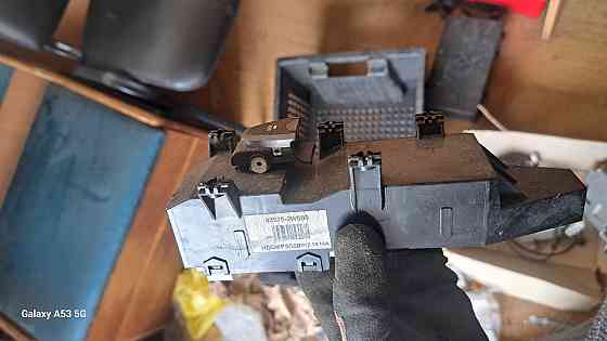 Кнопка склопідіймача Hyundai Santa Fe (2012-2018) 93575-2W500 Київ