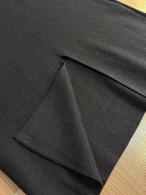 Спідниця жіноча Accorddream 8631 вʼязана міді з розрізом, чорний, one size Київ - фото 4