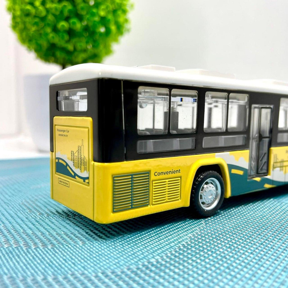 Автобус металевий з інерцією підсвічуванням та звуком відчиняються двері Жовтий (CLM-0771AC) Чернігів - фото 4