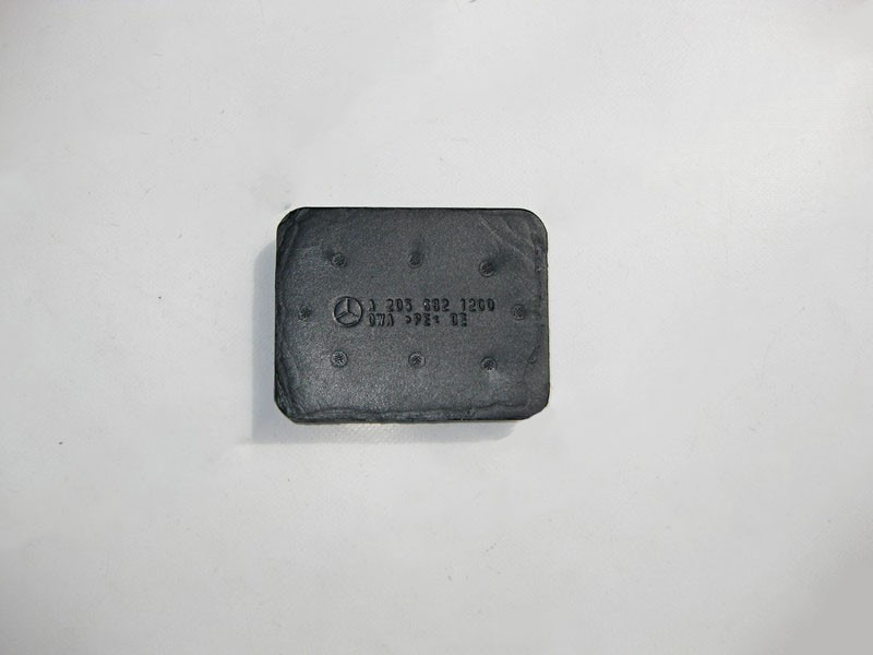 Mercedes-Benz  A2056821200 Шумоізоляційна заглушка стійки "A" внизу C-Class W205 GLC X253 E-Class W213 C238 Одесса - изображение 1