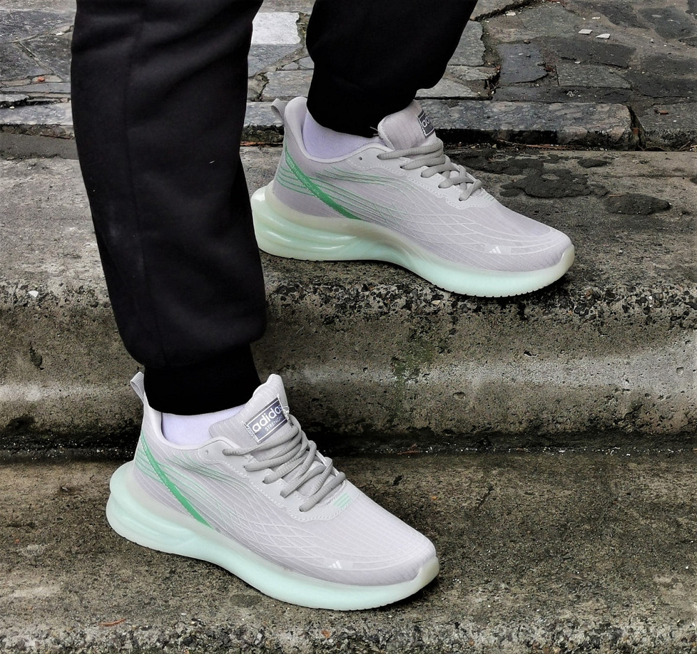 Кросівки Adidas Сірі Чоловічі Адідас Ізі Boost (розміри: 40,41,42,43,44) Дніпро - фото 1