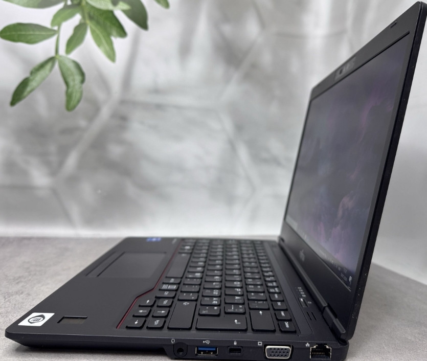 Ноутбук Fujitsu LifeBook U7311/i5-1135G7/8GB/256GB/FHD IPS/13.3"    Ноутбук Fujitsu Харків - фото 3