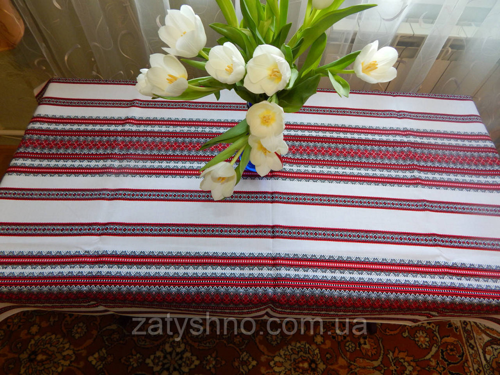 Красная вышитая скатерть Киев - изображение 1