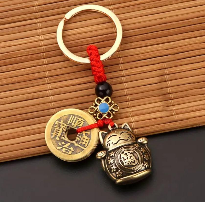 Брелок Lucky Fortune Cat с монетами пяти императоров. Брелок Кот Манэки-неко Киев - изображение 2