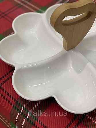 МЕНАЖНИЦЯ З КРИШКАМИ НА БАМГУКОВОЇ ПІДСТАВКИ 28Х28Х16СМ Київ