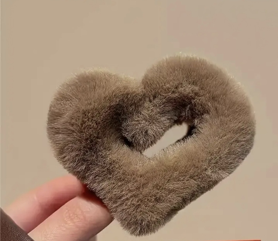 Шпилька крабік із хутра 