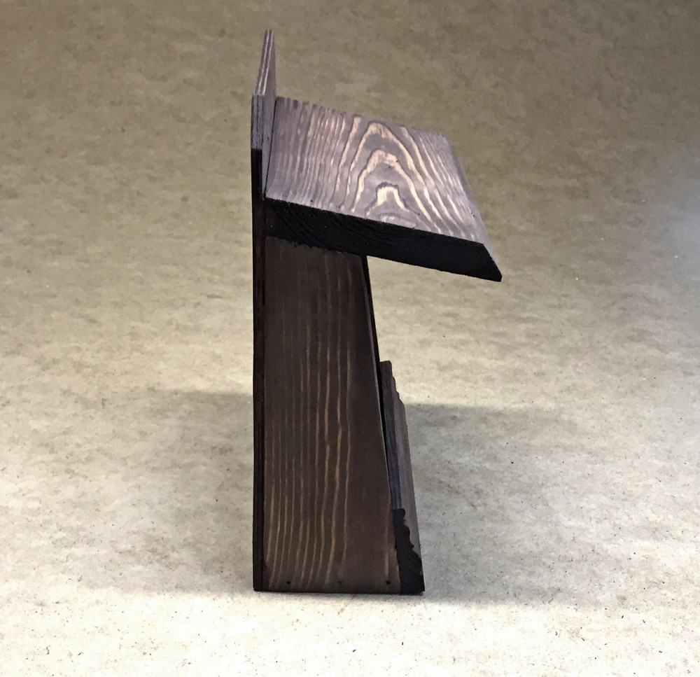 Кормушка садовая для птиц 