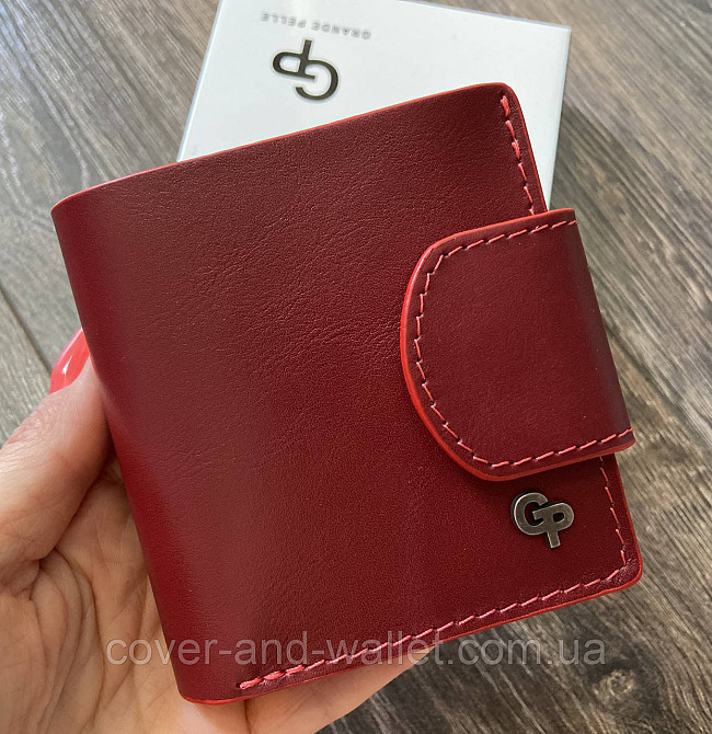 Невеликий жіночий гаманець бордового кольору з італійської шкіри Grande Pelle Київ - фото 1