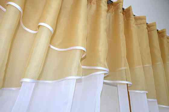 Кухонные шторы VR-Textil № 091к с ламбрекеном и подвязками золотистый с белым 270х170 см (50-866) Киев