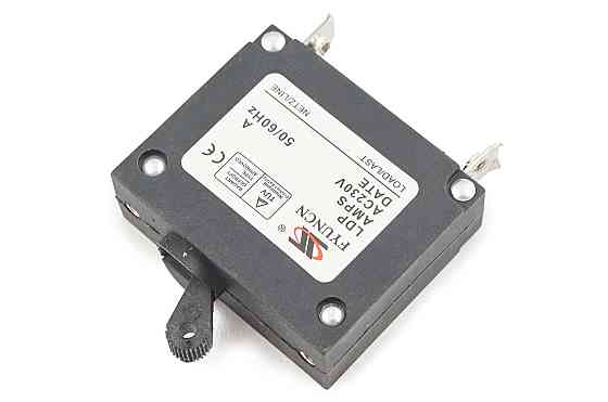 Выключатель автоматический бензогенератора (15A, 230V) Мукачево