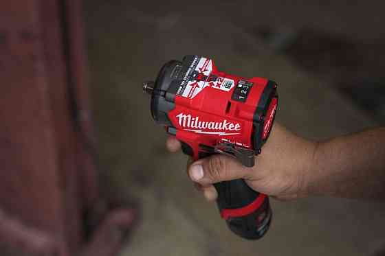 Гайковерт високомоментний акумуляторний MILWAUKEE 1/2" (746 Нм) M12 FCIWF12G3-0 Одеса