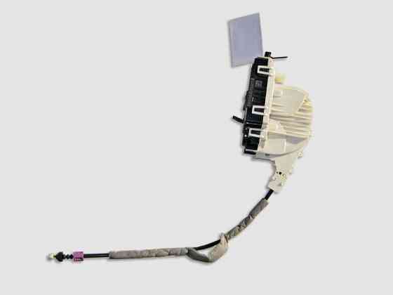 Mercedes-Benz  A2047201835 Замок передніх правих дверей E-Class W212 C-Class W204 CLS C218 SLS C197 GLK X204 Одесса