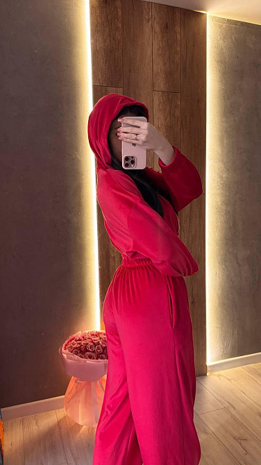 Жіночий стильний повсякденний комбінезон велюр плюш Червоний, 42/44 Одеса - фото 4