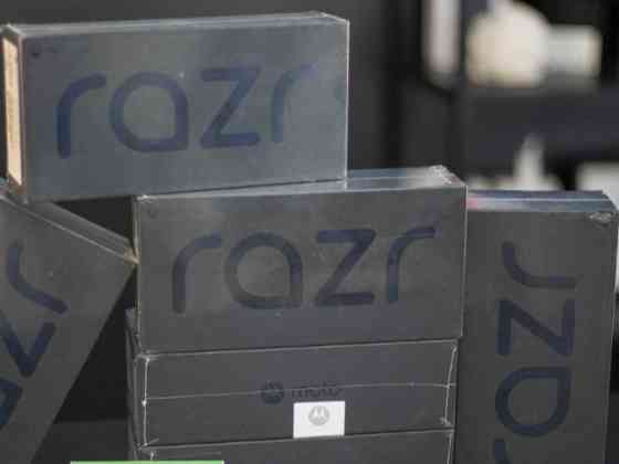 Новый Motorola Razer 40 ultra 8/256Gb Infinite Black Trabe in Киев