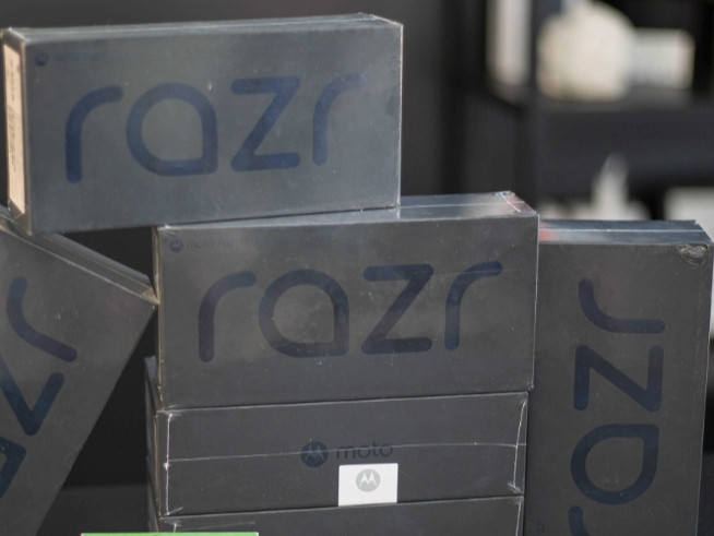 Новый Motorola Razer 40 ultra 8/256Gb Infinite Black Trabe in Киев - изображение 2