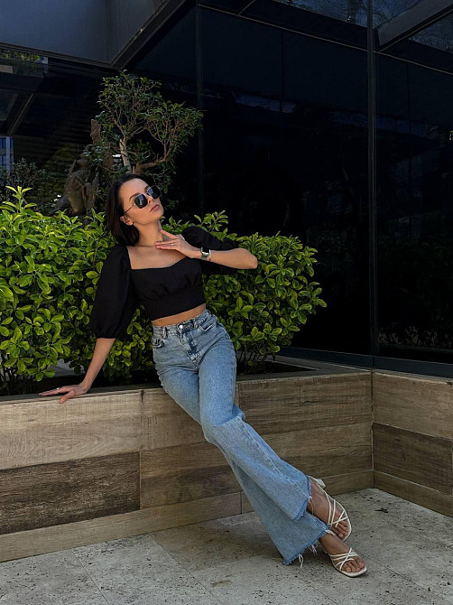 Жіночий романтичний топ у базовому кольорі з котону Чорний Одеса - фото 6