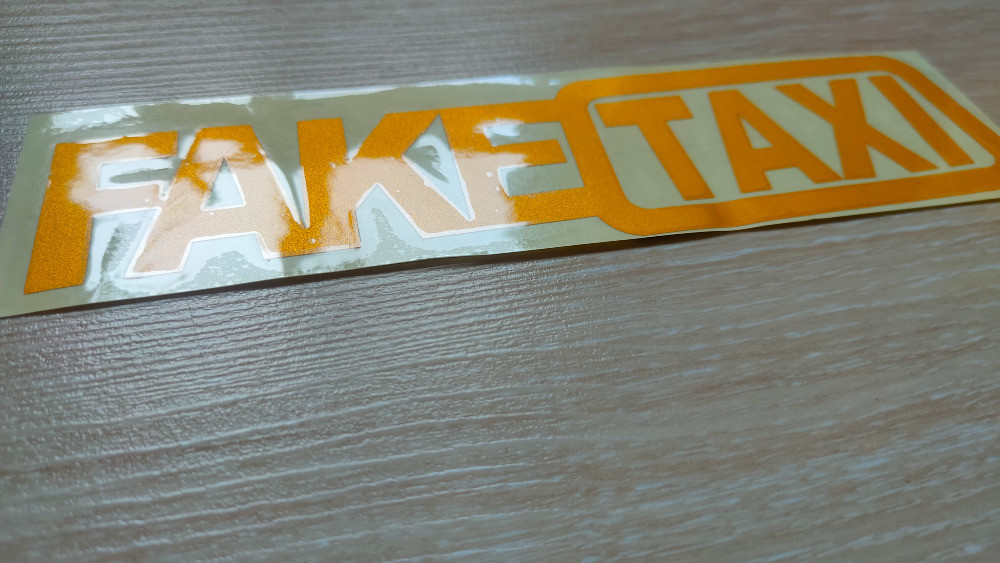 Наклейка FakeTaxi жёлтая светоотражающая на авто-м Киев - изображение 8