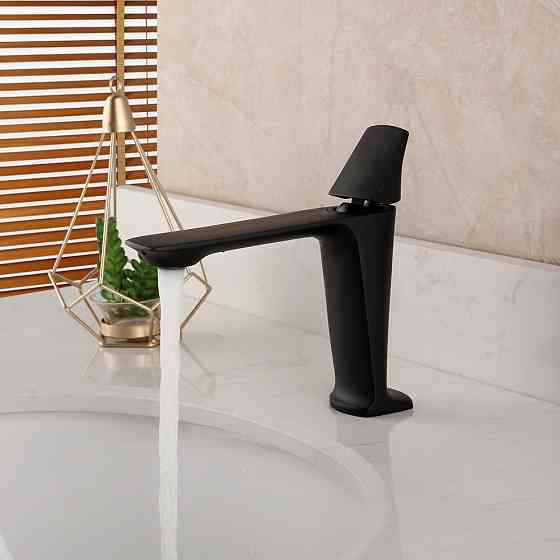 Дизайнерский смеситель для раковины однорычажный, горизонтальный монтаж WanFan Черный Каменец-Подольский