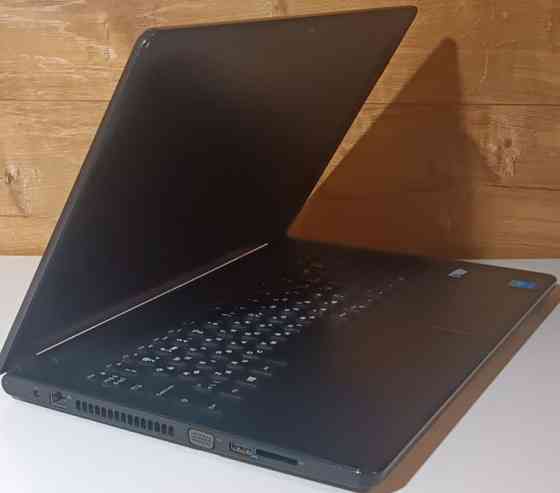 Ноутбук надійний Dell Vostro 15.6/Core i3/12 ОЗП/SSD240Gb. Київ