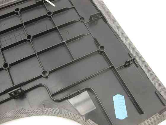 Mercedes-Benz  A2216901430 7J55 Накладка динаміка в задній полиці сіра Одеса