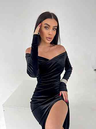 Жіноча елегантна святкова максі сукня з оксамиту Одеса