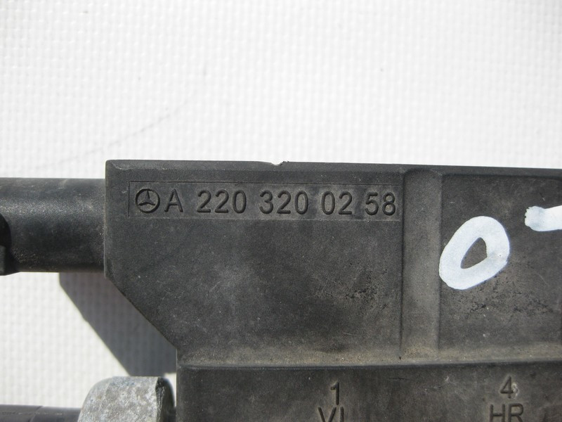 Mercedes-Benz  A2203200258 Блок клапанів пневмопідвіски S-class short W220 S-class long V220 Одеса - фото 5