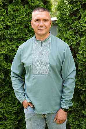 Вишиванка лляна чоловіча, довгий рукав, колір полин, топ Київ