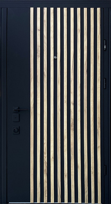 Двері вхідні металеві Страж Lux Plaza Rail софттач чорний/білий сатин 850х2040 мм Київ - фото 1