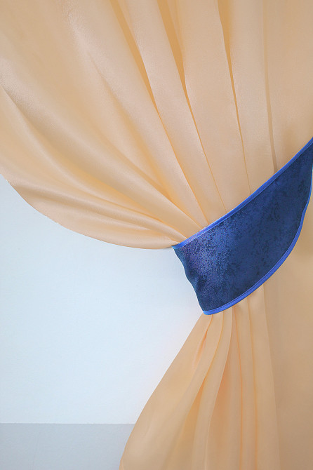 Кухонные шторы VR-Textil № 073к с ламбрекеном и подхватами персиковый с синим 270х170 см (52-0187) Киев - изображение 3