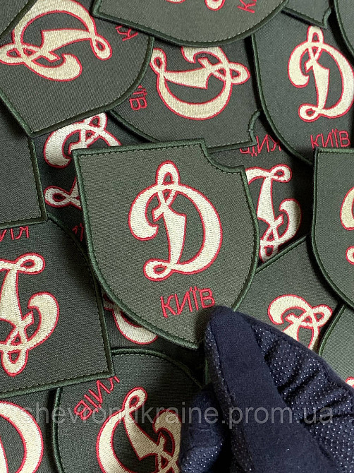 Шеврон Динамо Киев (Форма щит. На липучке) Размер 9x7.5см Киев - изображение 5