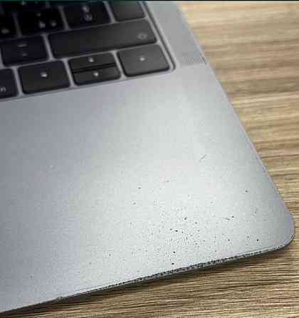 Ноутбук: MacBook Air 13 i5 /8/256Gb Space Gray A1932 Киев