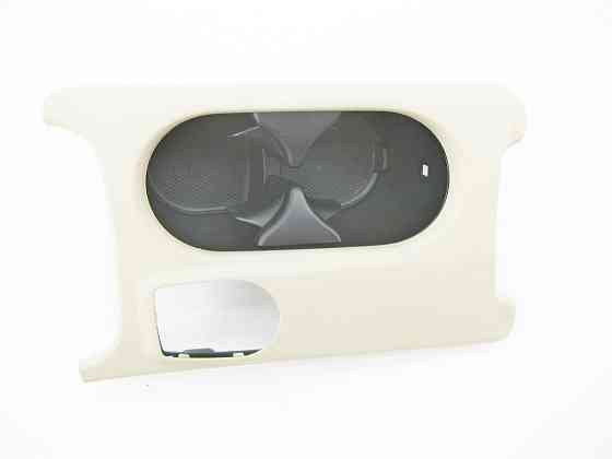 Mercedes-Benz  A1766801610 8L36 Накладка з підсклянниками у центрі підлокітника CLA Shooting Brake X117 CLA C117 GLA X156 A-class W176 Одеса