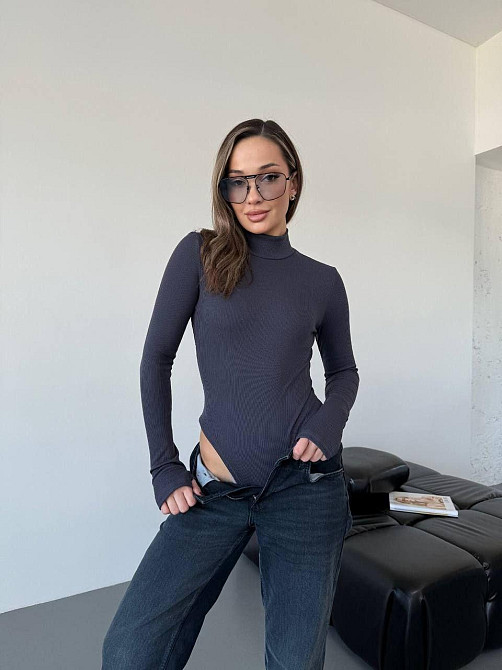 Женский стильный боди высококачественный турецкий рубчик-мустанг на флисе Графит, 42/44 Одесса - изображение 1