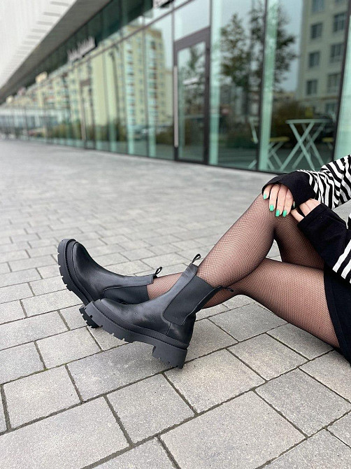 SOTHBY'S Черевики жіночі Sothby's чорні натуральна шкіра з хутром висота 18см размеры 38р.39р.4 Коломия - фото 8