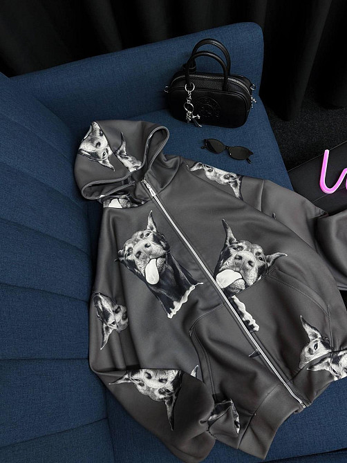 Жіноче тепле оверсайз худі на блискавці з доберманами тринитка на флісі Графіт Одеса - фото 1