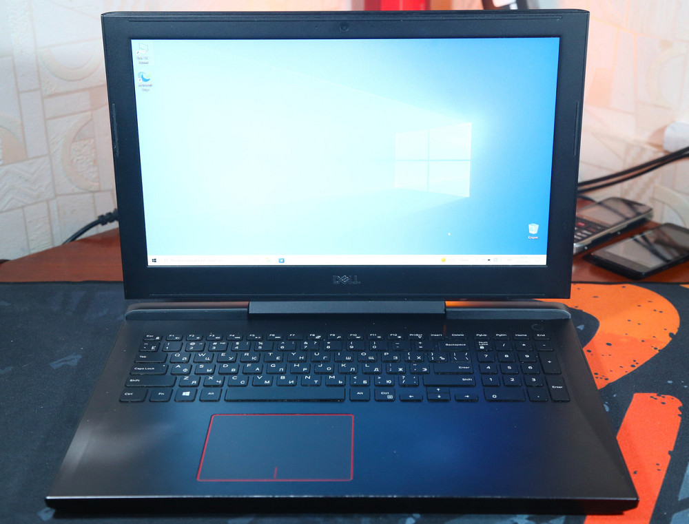 Игровой ноутбук Dell Inspiron 15-7577 15.6