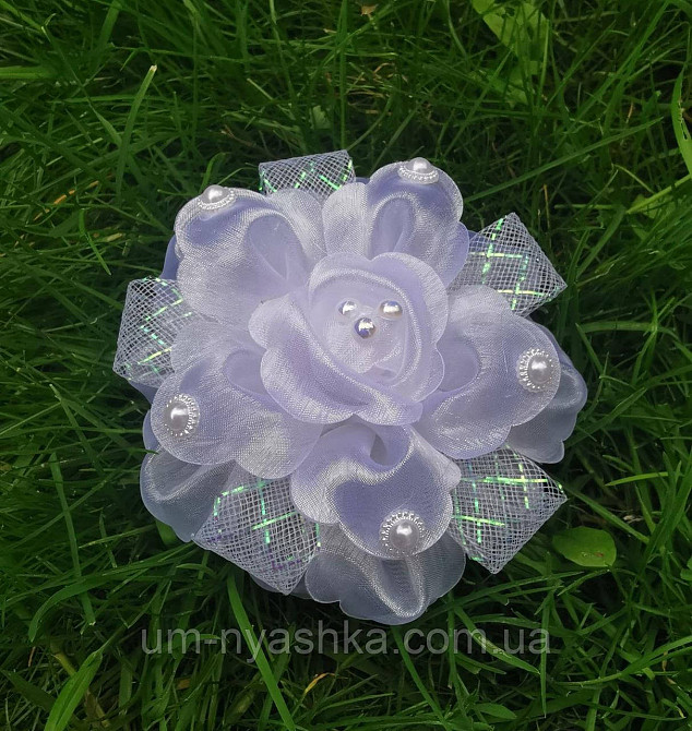 Бант школьный белый 11 см Кривой Рог - изображение 1