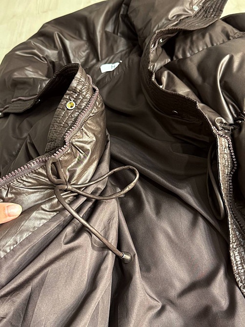 Куртка жіноча Haiziyuan 8055 пуфер глянцева подовжена з утяжкою на талії коричнева, коричневий, XL Київ - фото 20