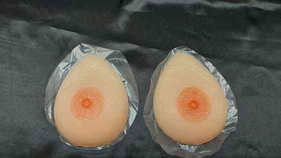 Реалістичні силіконові груди на самоклеючій основі IVITA розмір S / A / 34A / 36AA 14*10*5 см Луцьк