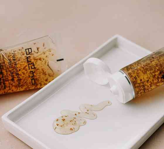 Глубоко очищающий гель с экстрактом розы Pure Moonlight Rose Floral Cleanser Bueno 80 мл Киев