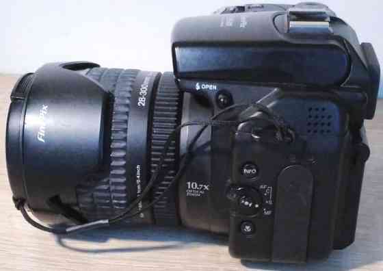 Фотоапарат цифровий FUJIFILM FinePix S9500 Київ