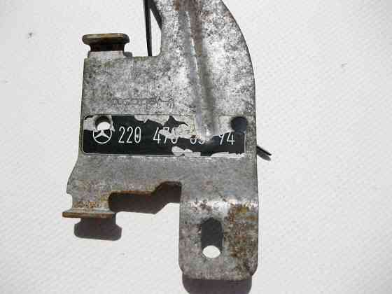 Mercedes-Benz  A2205060140 Кронштейн паливного насоса додаткового підігрівача S-Class W220 CL C215 Одесса