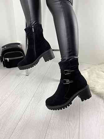 Жіночі черевики ARLETT чорні натуральна замша зима висота черевика 14 см (Б321) Коломыя