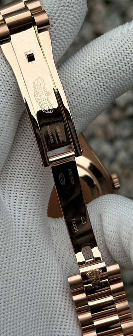 Швейцарський годинник Rolex Day-Date 40 Everose Gold Київ - фото 1