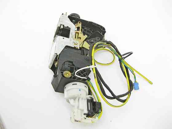 Mercedes-Benz  A2207301935 Замок задніх лівих дверей з дотяжкою S-Class W220 Одеса