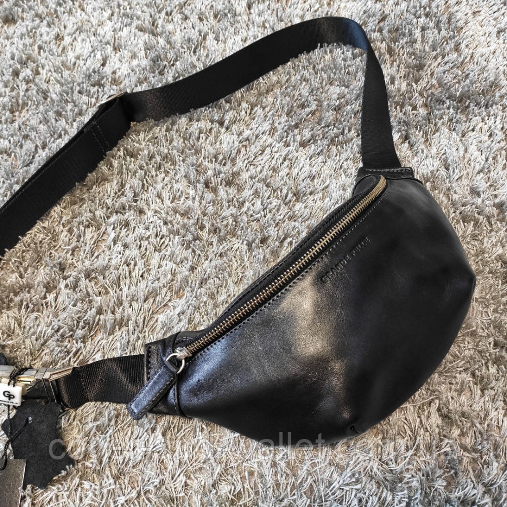 Чёрная сумка бананка на пояс среднего размера из итальянской кожи Grande Pelle 741610 Киев - изображение 4